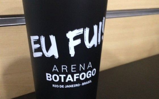 Botafogo vende quase 17 mil copos “sustentáveis” na arena